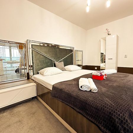 The Royal - Studio With Balcony & Panoramic View 크라이오바 외부 사진